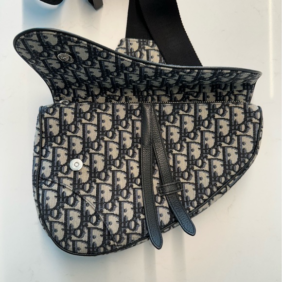 Dior Saddle Bag - Picture 5 of 10